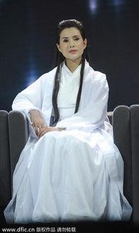 我不是明星 李若彤,从“我不是明星”到经典荧幕女神的蜕变之路