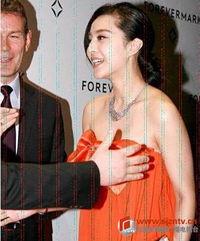 明星被老外摸,明星遭遇老外摸碰事件引发热议